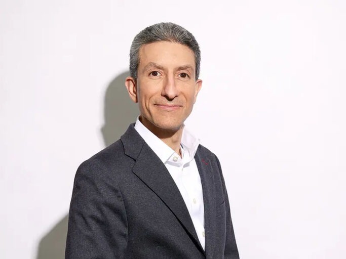 A Modern Natural Philosopher: Surgery, Superintelligence, Caesar